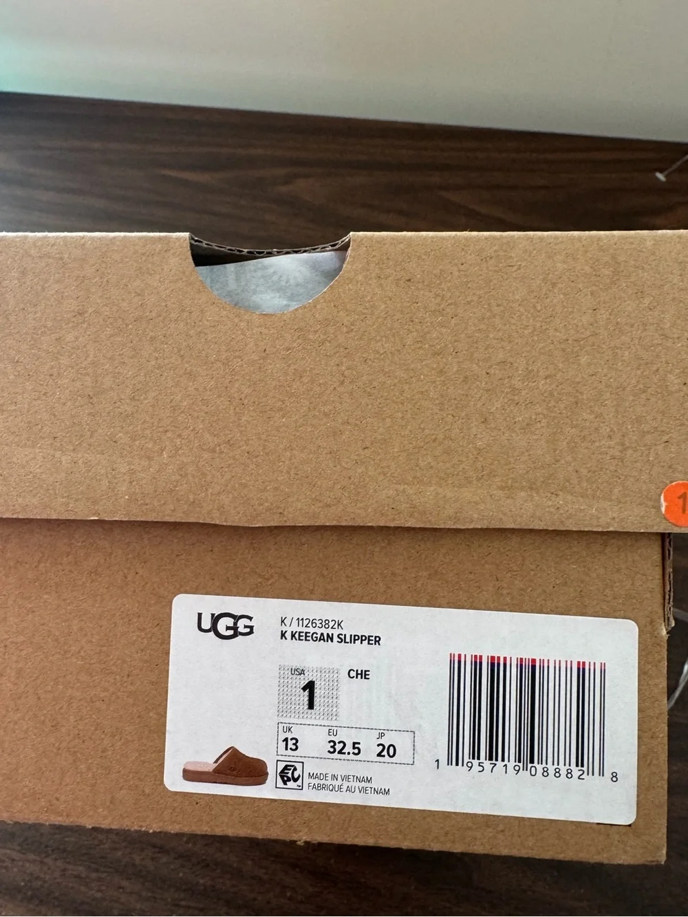 UGG Keegan Chestnut Suede Slide Slippers Kids 1M Shearling Lined Indoor Outdoor